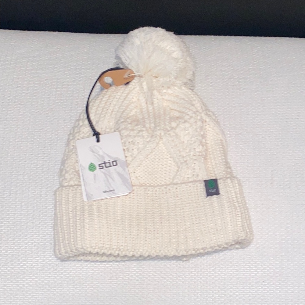 NWT Stio Cream Unisex Kaly Beanie